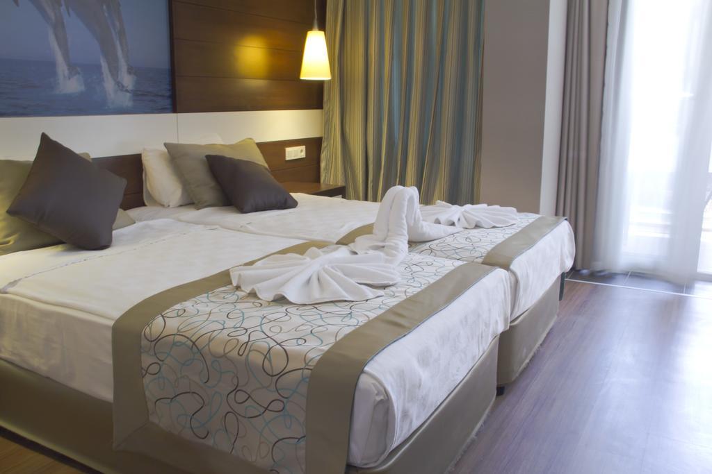 Holiday City Hotel (Adults Only) ซีเด ภายนอก รูปภาพ
